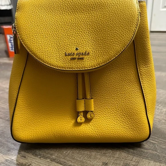kate spade | Bags | Yellow Kate Spade Leila Leather Back  display picture 1